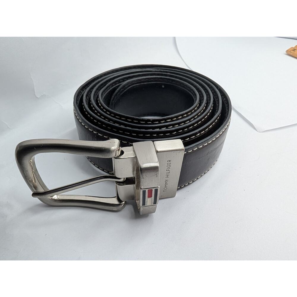 Tommy Hilfiger Men's Reversible Belt Black Brown Bonded Leather Silver Buckle